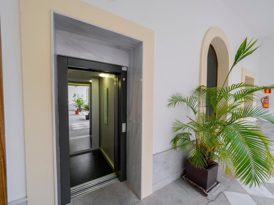 Patio, Facade/entrance, Area and facilities