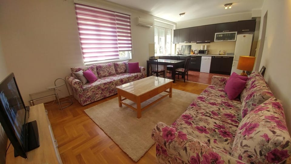 Other, Photo of the whole room, Decorative detail