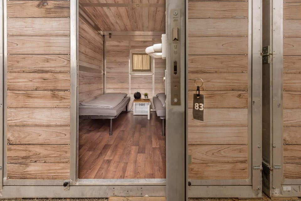 Facade/entrance, Photo of the whole room, Bedroom