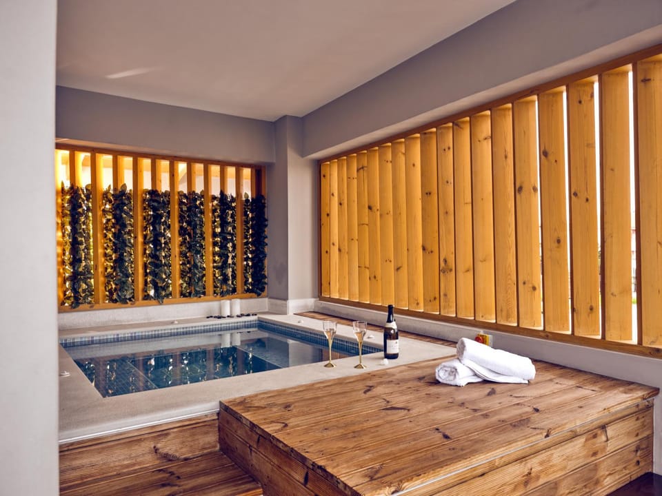 Hot Tub, Balcony/Terrace