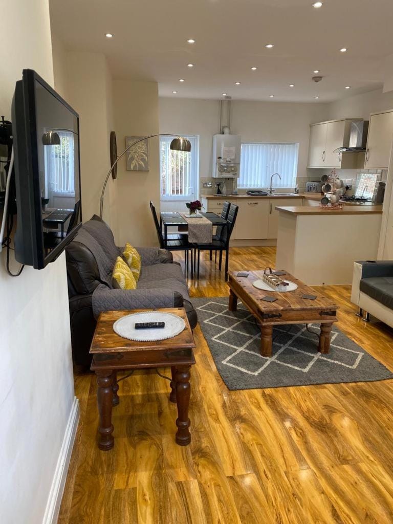 Parliament Bed and Breakfast in Gloucester