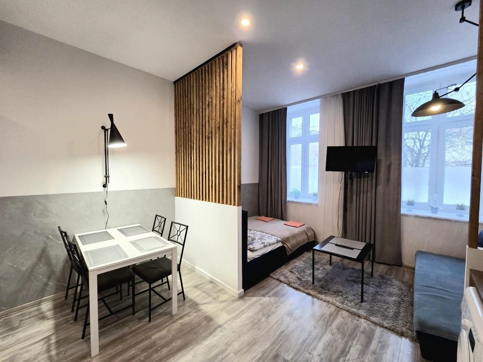 Bed, TV and multimedia