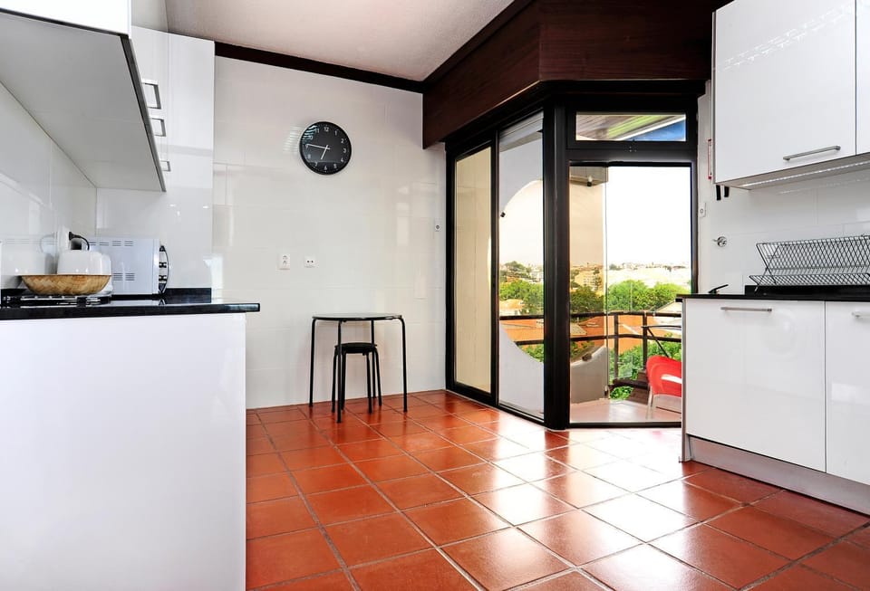 Coffee/tea facilities, Balcony/Terrace, Kitchen or kitchenette, Dining area, minibar