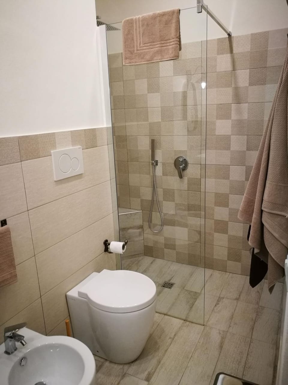 Shower, Toilet, Bathroom
