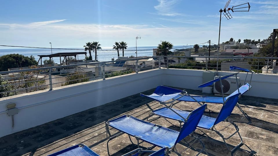 Day, Natural landscape, View (from property/room), Balcony/Terrace, Beach, Sea view, sunbed