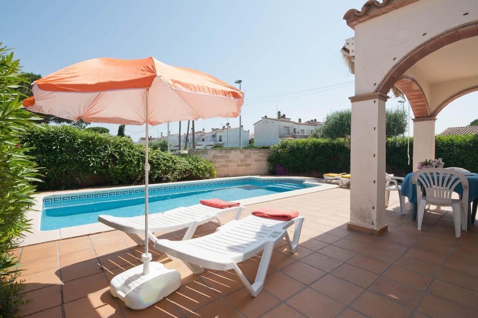 Solarium, Swimming pool