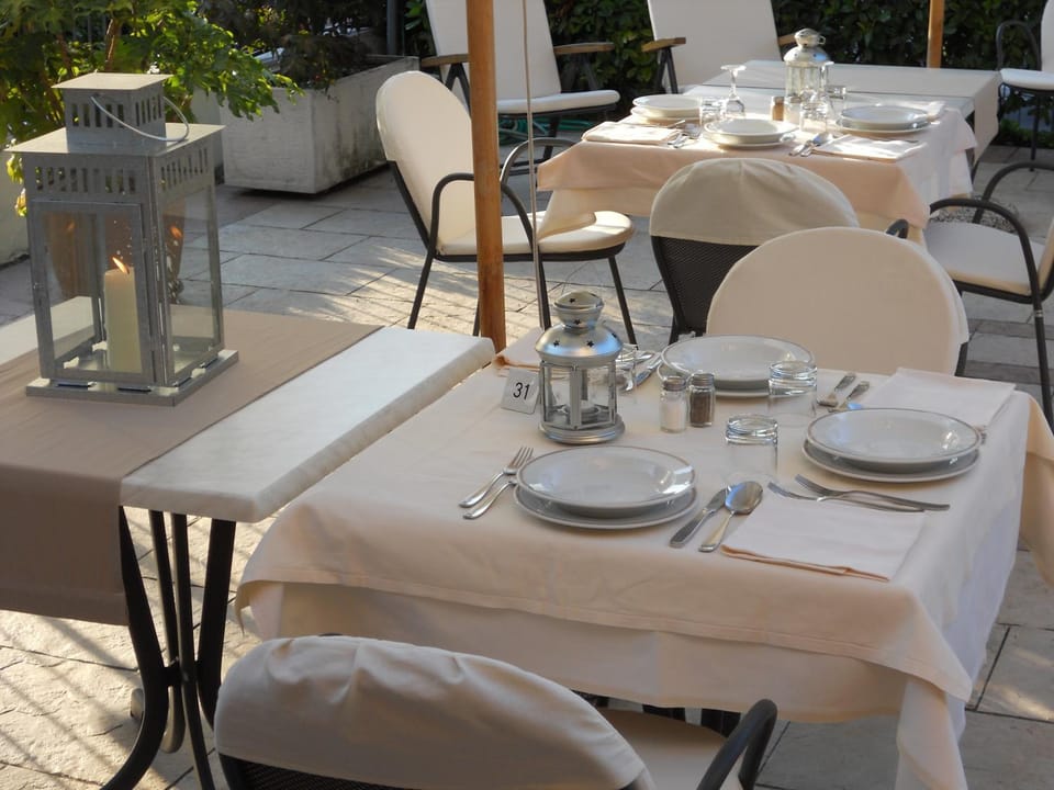 Restaurant/places to eat