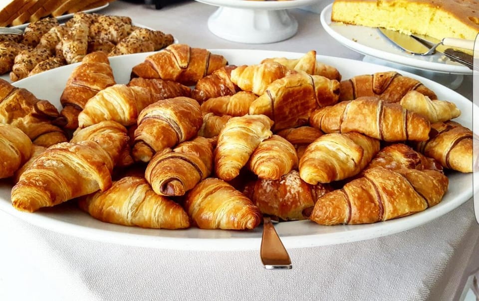 Breakfast, Continental breakfast, Buffet breakfast