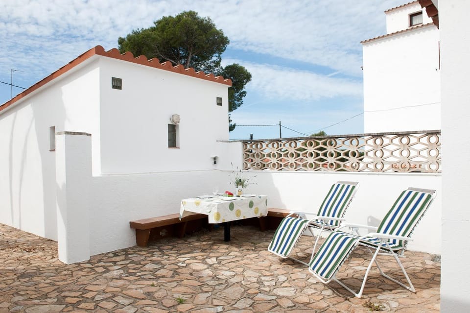 Patio, Off site, Garden, Balcony/Terrace, Dining area