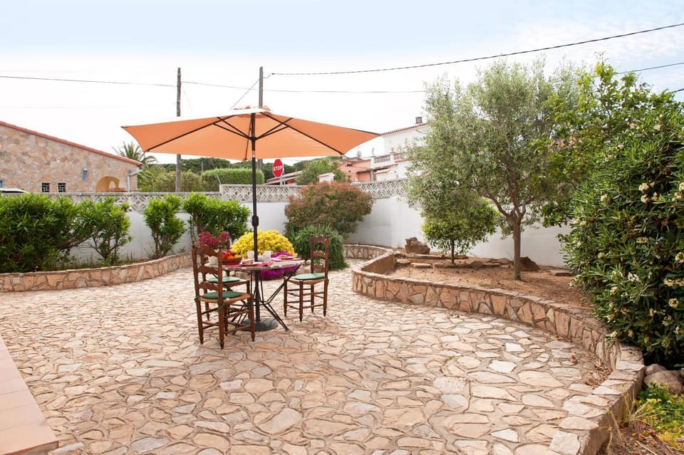 Patio, Off site, Garden, Balcony/Terrace