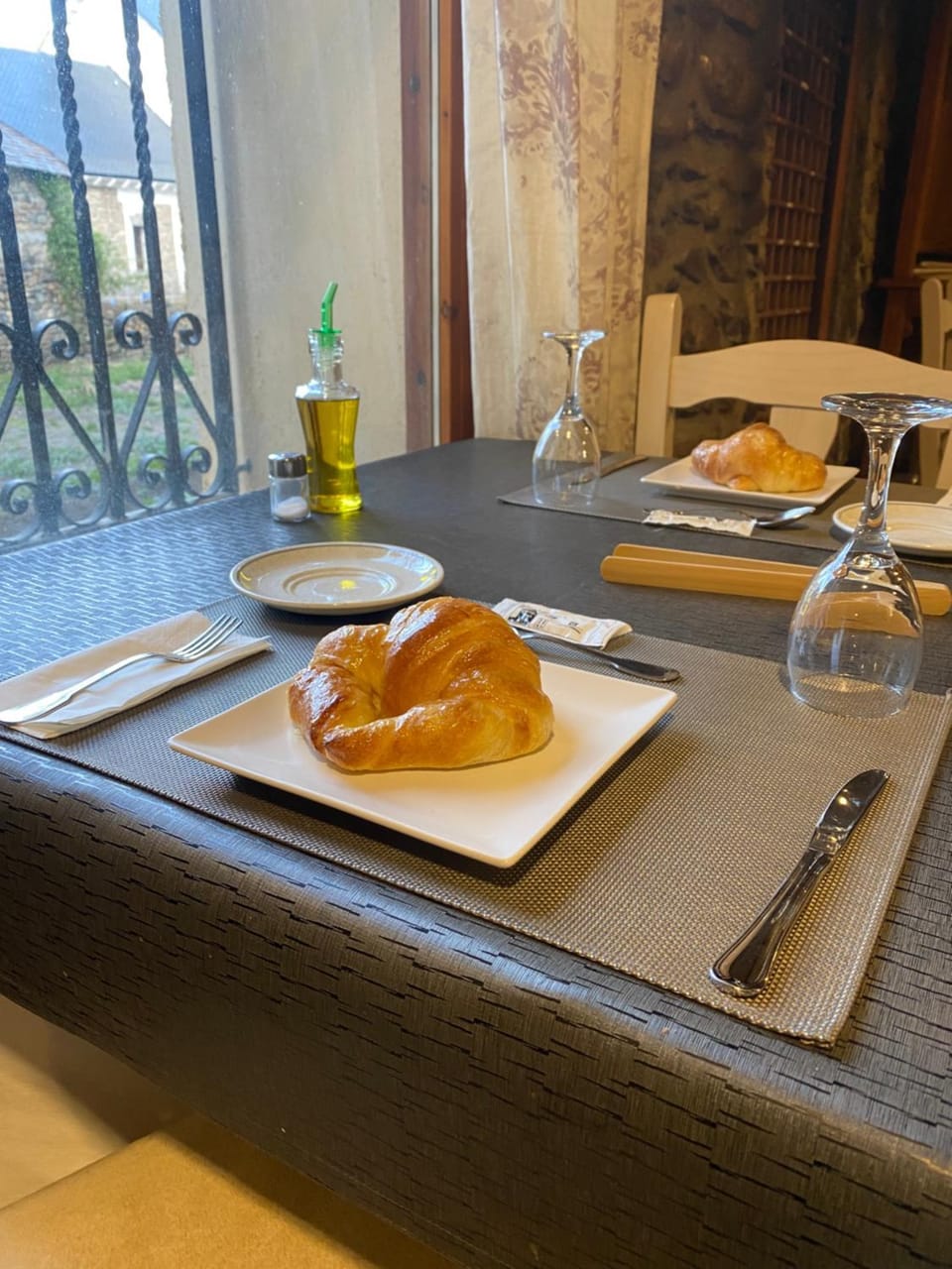 Dining area, Breakfast, Continental breakfast