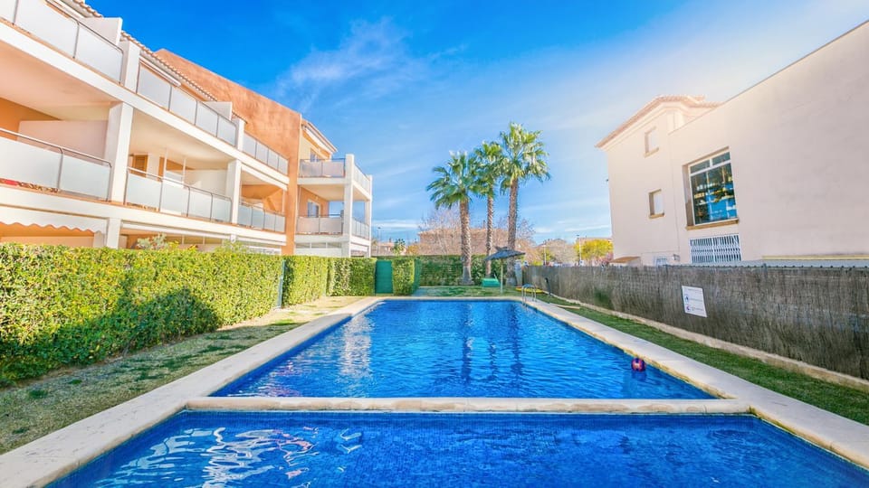 Property building, Swimming pool