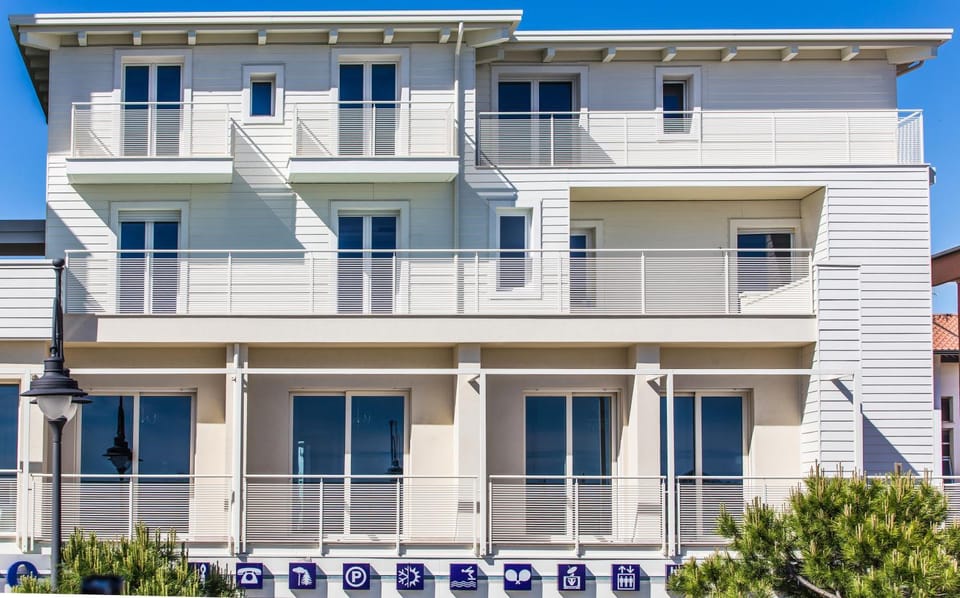 Property building, Beach