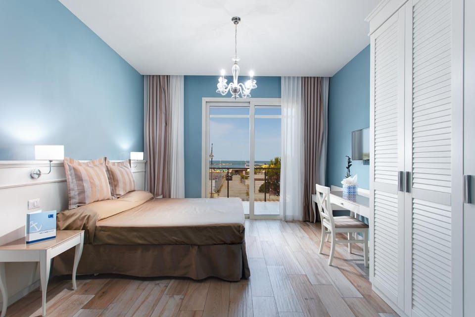 Bedroom, Sea view