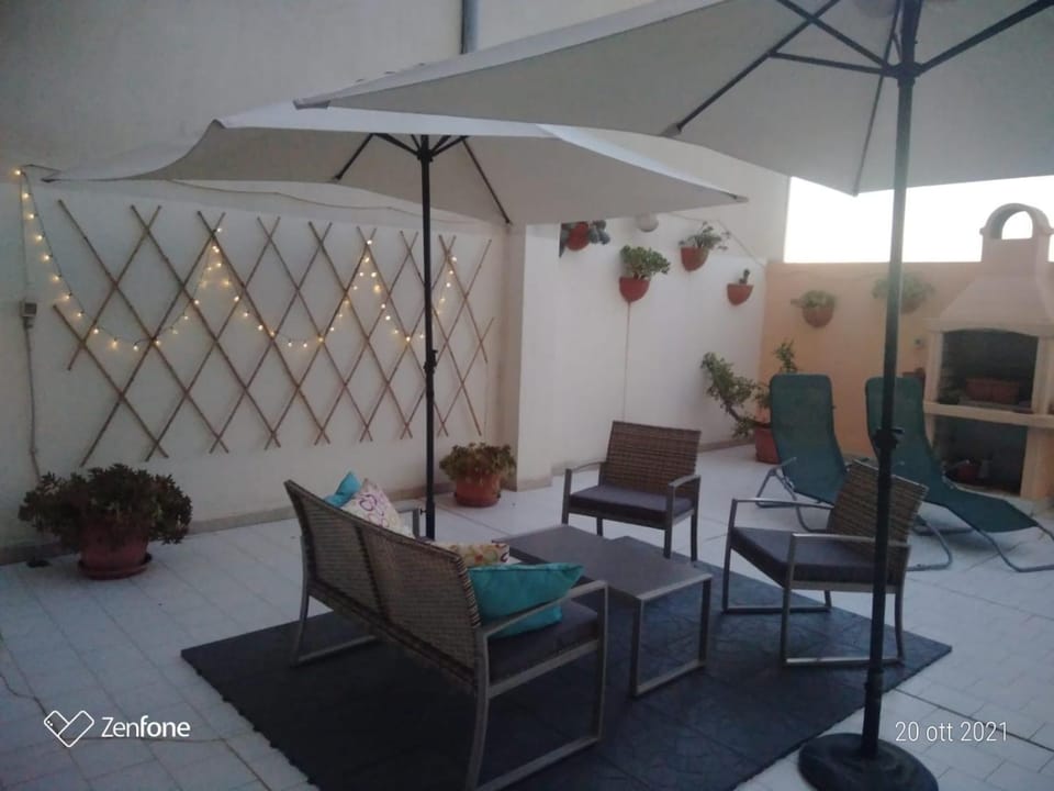 Patio, hair dresser