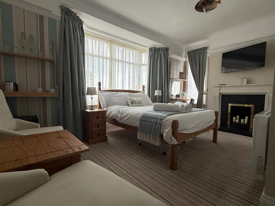 Holly Trees room only accommodation Bed and Breakfast in Seahouses