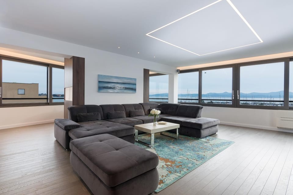 Living room, Sea view