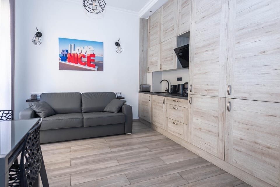 Kitchen or kitchenette, Living room
