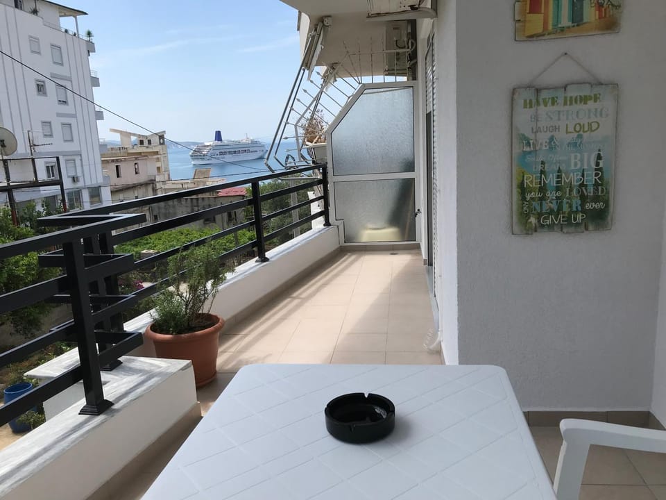 View (from property/room), Balcony/Terrace