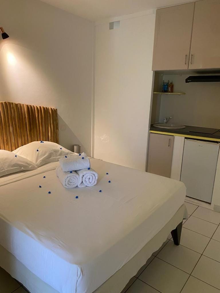 Fleur d'Acacia Apartment in Les Trois-Îlets