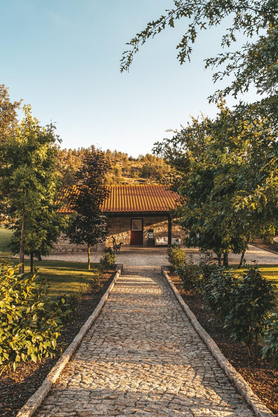 Property building, Facade/entrance, Garden