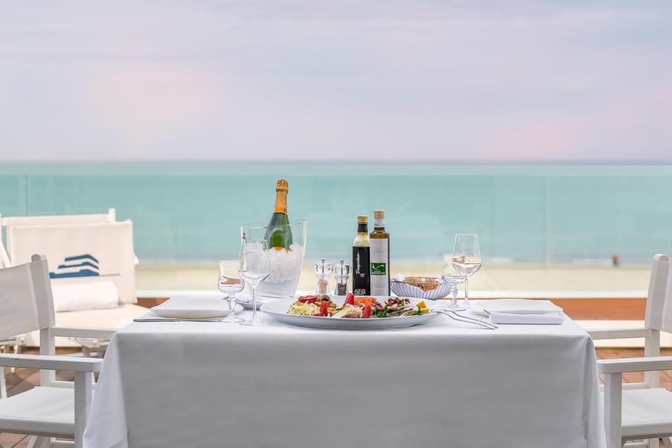 Sea view, Lunch