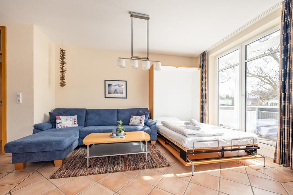 Bed, Living room