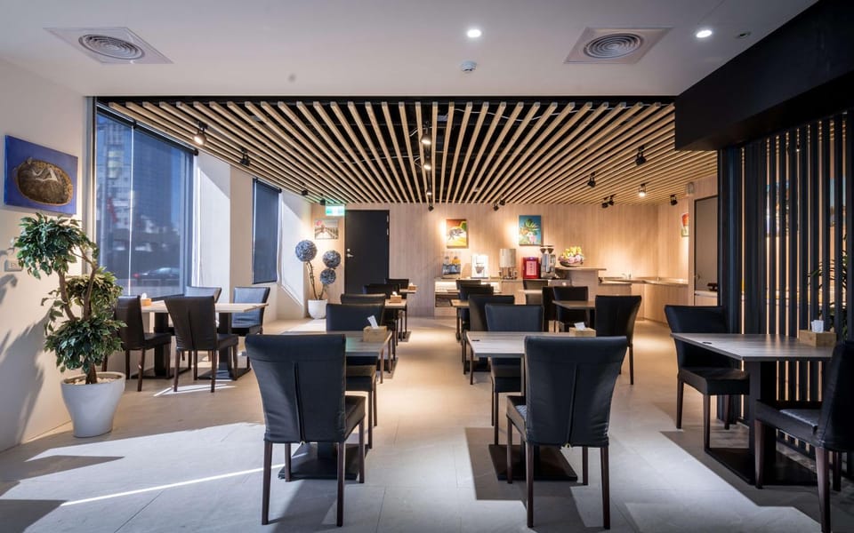 Restaurant/places to eat, Lounge or bar, Dining area, Buffet breakfast