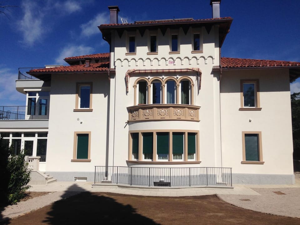 Property building, Garden