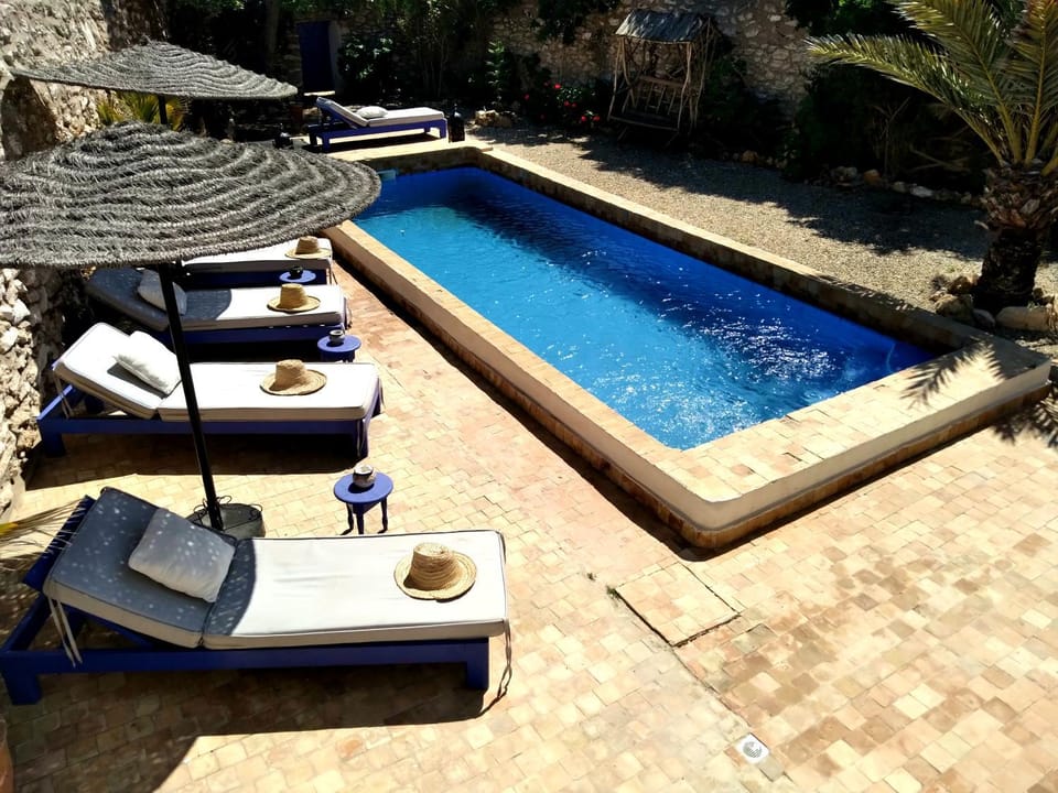 Swimming pool