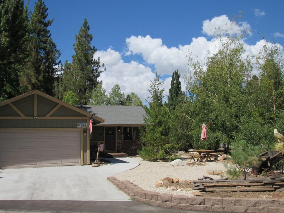 Property building, Day, Natural landscape, Summer