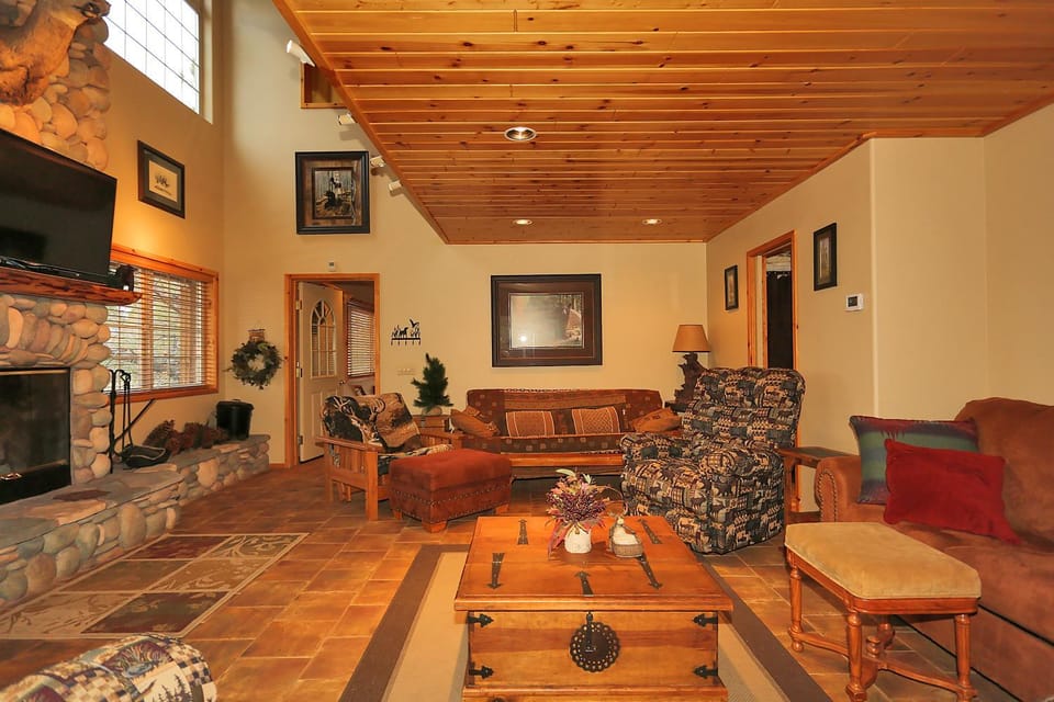 Living room, fireplace