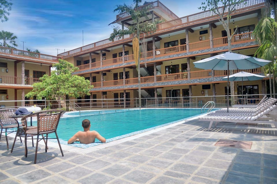 Property building, People, Pool view, Swimming pool, group of guests