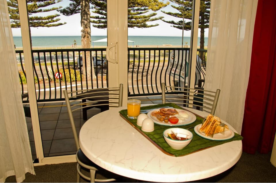 Dining area, English/Irish breakfast