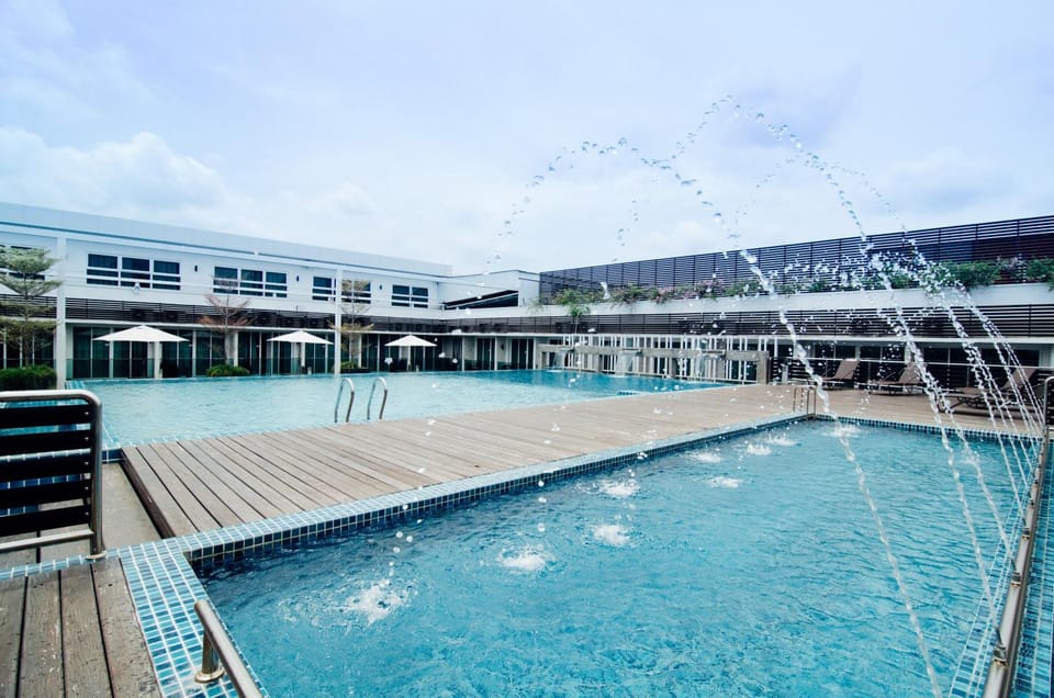 Pool view, Swimming pool