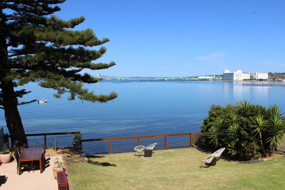 Day, Natural landscape, BBQ facilities, Garden, Sea view, Area and facilities