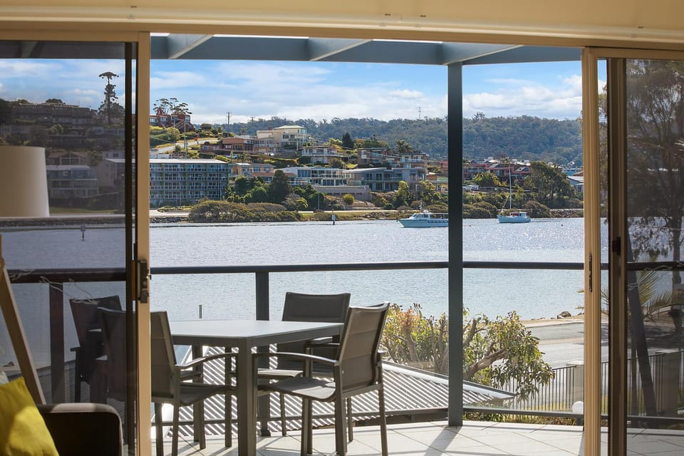 Balcony/Terrace, Lake view