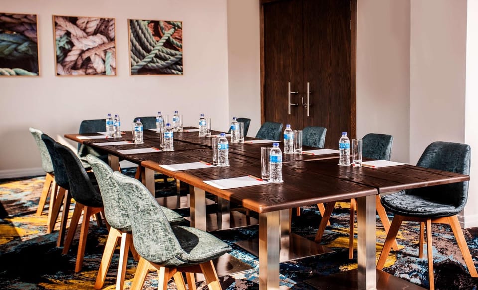 Meeting/conference room