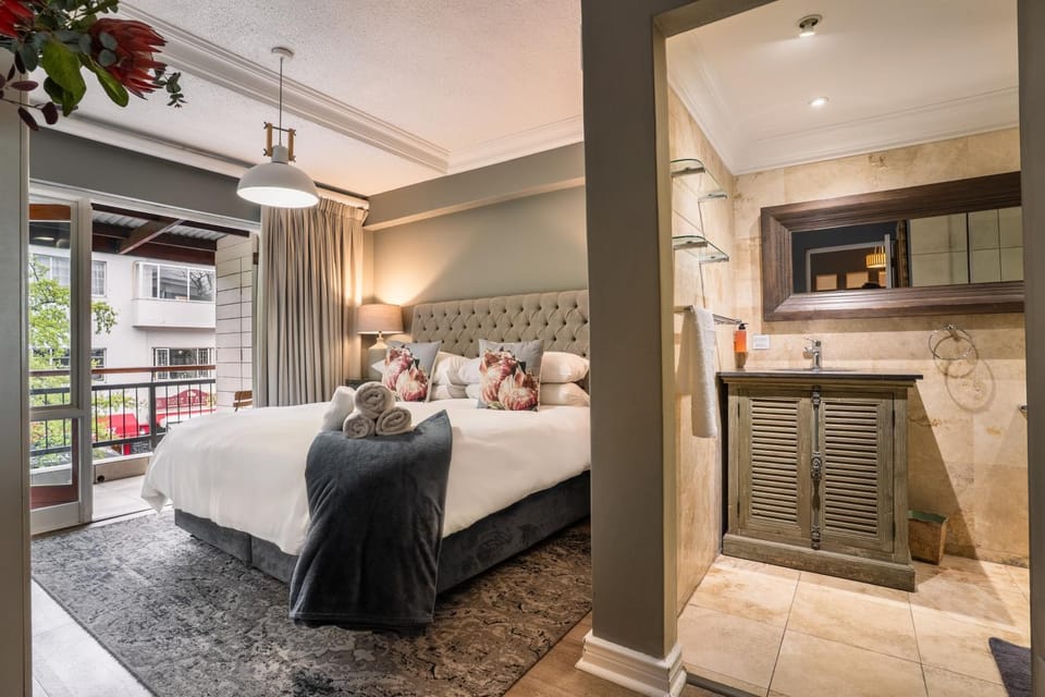 Avemore Jan Cats No 2 full power back up Apartment in Stellenbosch