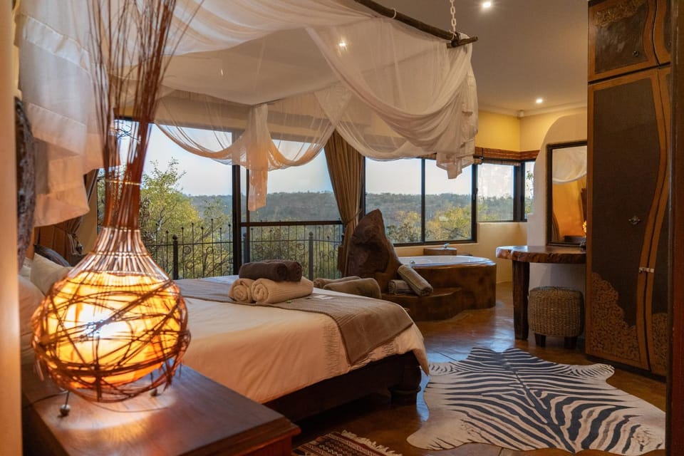 Shower, Bed, Bathroom, View (from property/room), Bedroom, Mountain view, Bath