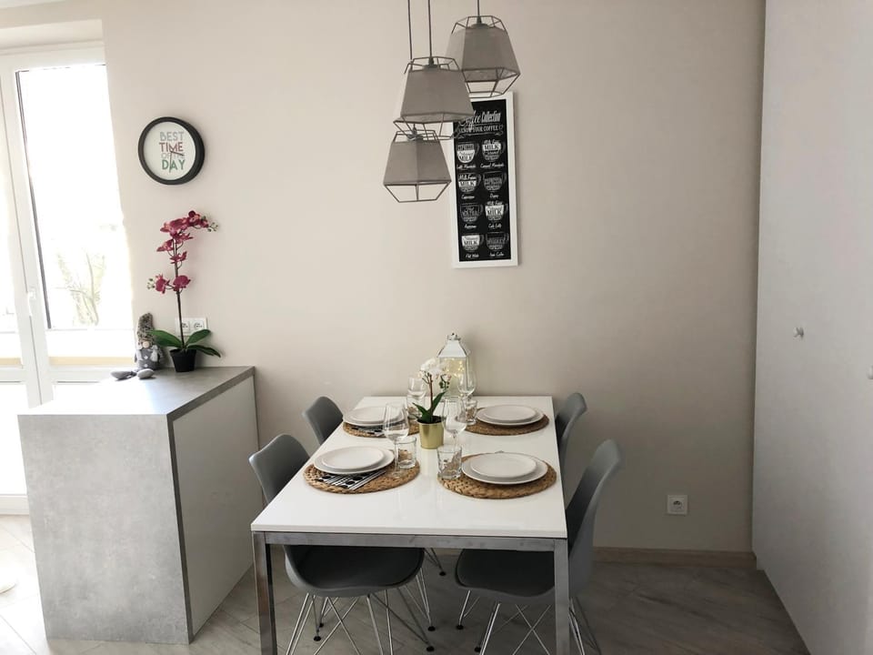 Ozarowska 77 - 1BR by Homeprime Apartment in Warsaw