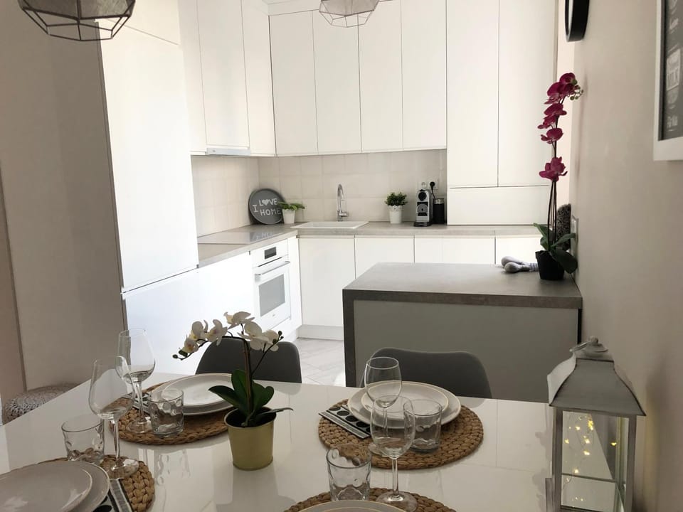 Ozarowska 77 - 1BR by Homeprime Apartment in Warsaw