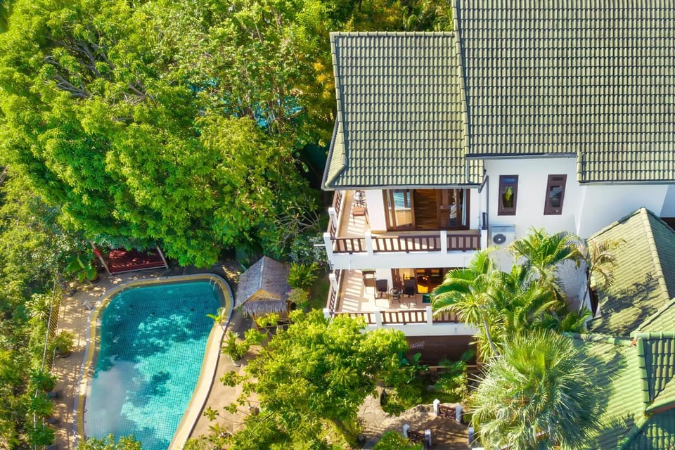 Property building, Swimming pool