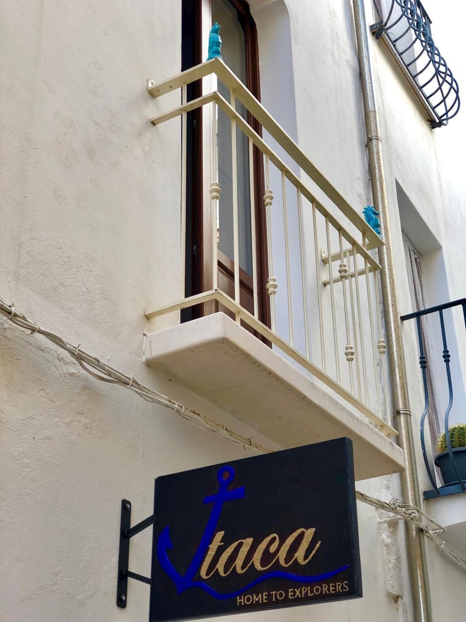Property building, Property logo or sign