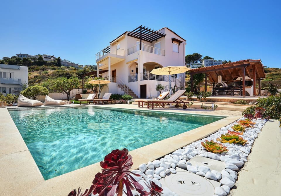 Property building, Swimming pool