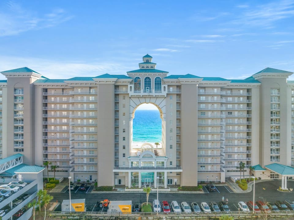 Property building, Beach, Location, Parking