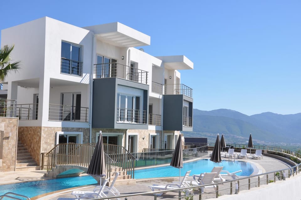 Property building, Patio, Day, Natural landscape, Balcony/Terrace, Mountain view, Pool view, Swimming pool, Swimming pool, sunbed