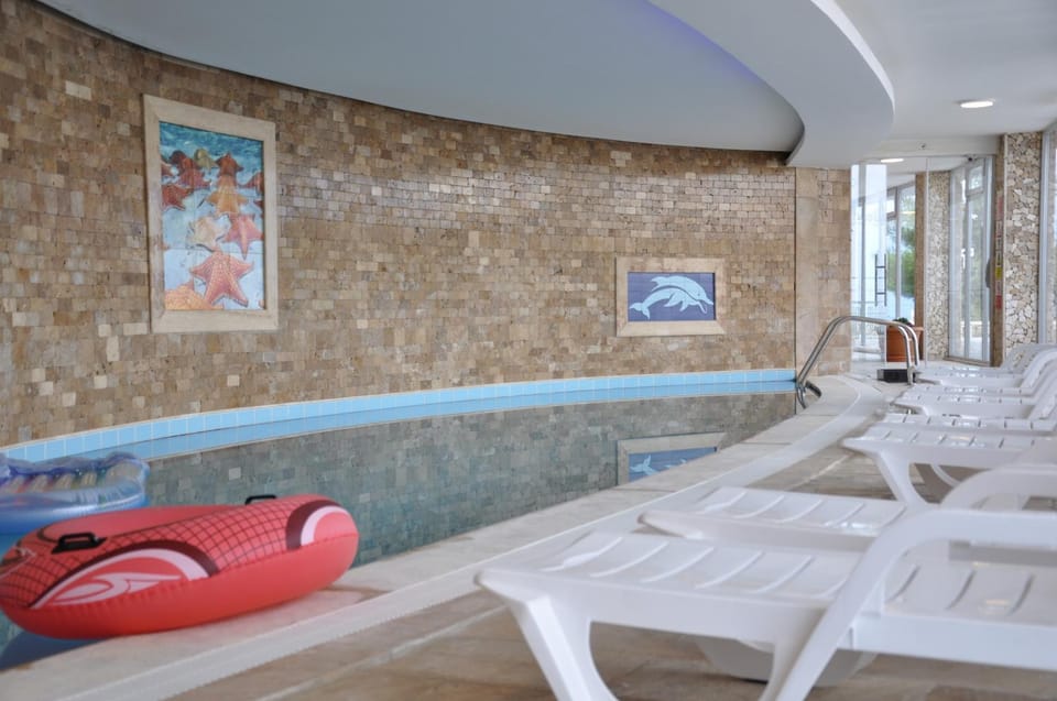 City view, Pool view, Swimming pool, Swimming pool, sunbed