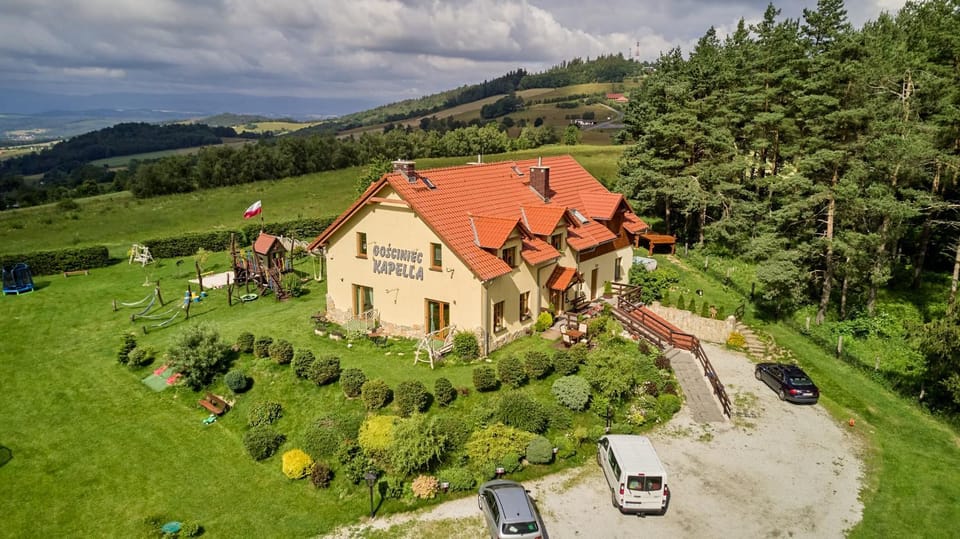 Facade/entrance, Day, Neighbourhood, Natural landscape, Bird's eye view, Summer, Children play ground, Garden, Garden, View (from property/room), Balcony/Terrace, Seating area, Mountain view