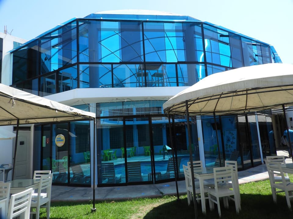 Property building, Restaurant/places to eat, Swimming pool